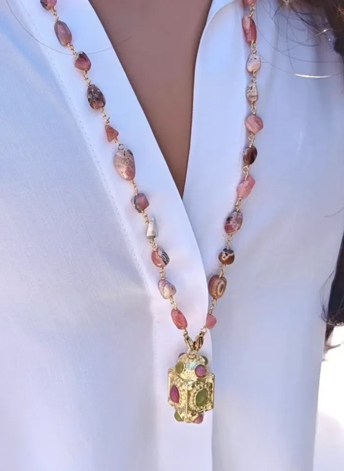 Collier sautoir habaha Paris grigrî80  cm rhidochronite et prehnite