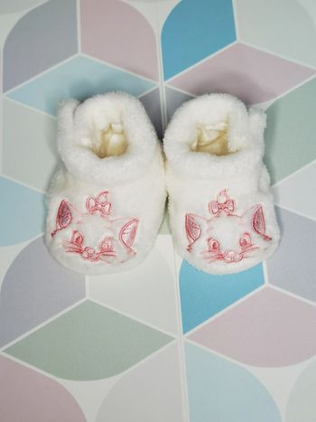 D3868 - chausson fille 6 mois