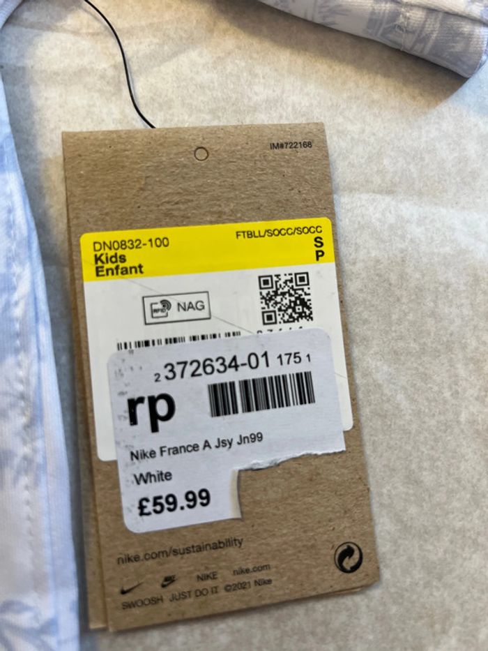 Maillot de foot Nike équipe de France collector taille 8/10 ans authentique neuf - photo numéro 4