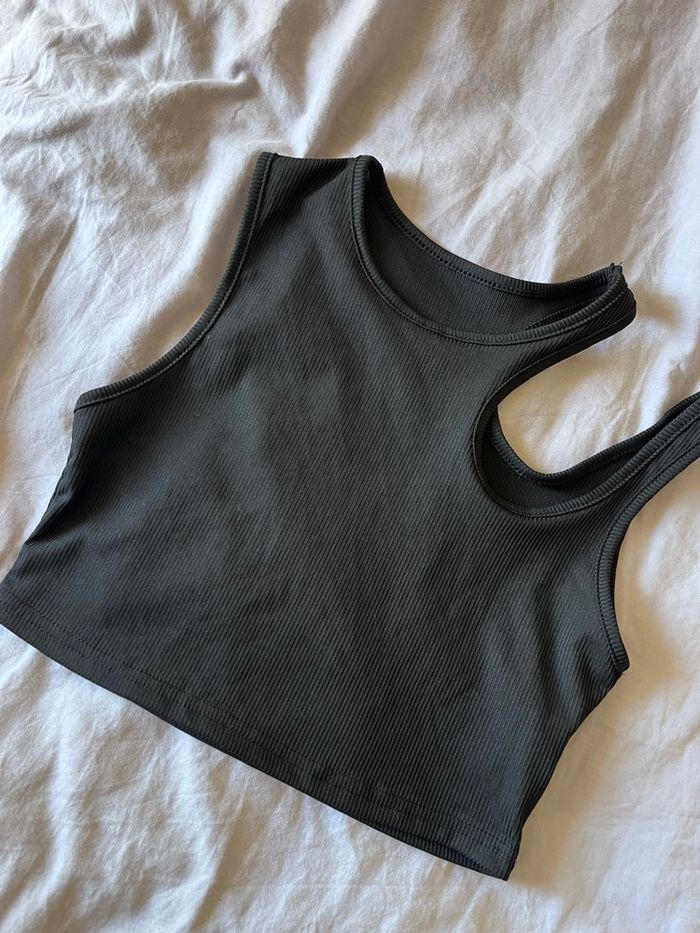 Top/t-shirt fille 12 ans - photo numéro 2
