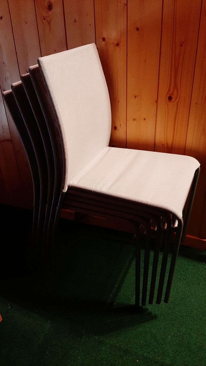 Lot de 5 chaises empilables - photo numéro 3