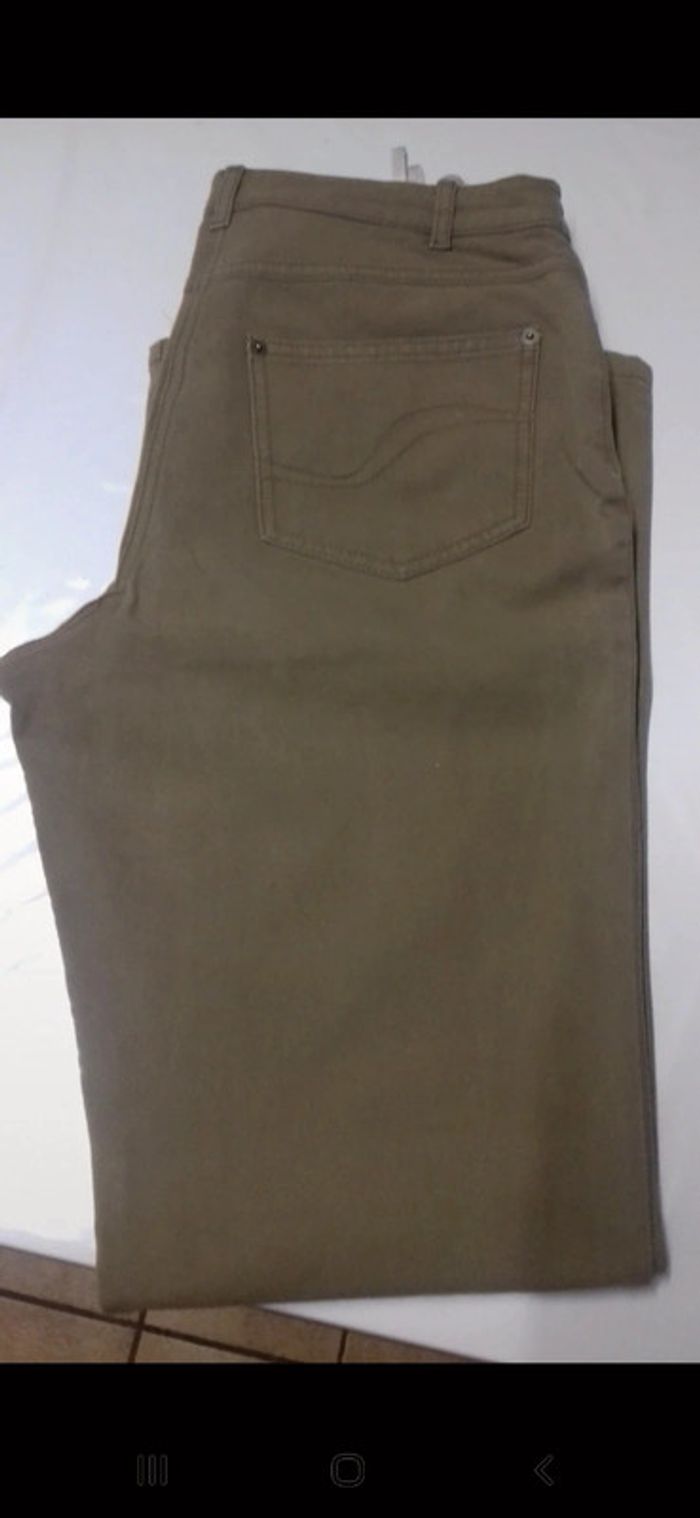 Pantalon kaki taille 40