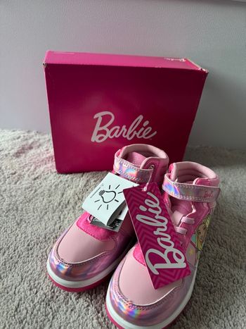 Basket lumineuse montante barbie taille 29