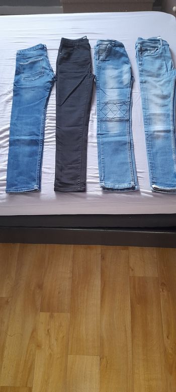 Lot de 4 jeans 14 ans