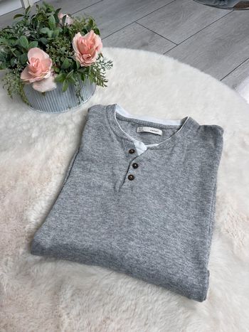 pull gris basique