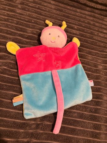 Doudou plat insecte papillon Sucre d’Orge