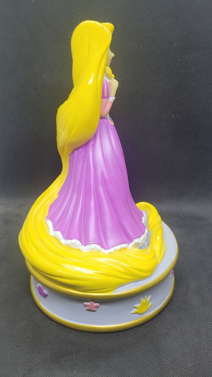 Tirelire Raiponce  - Disneyland Paris - photo numéro 5