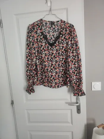 Blouse fleurie 36 neuve