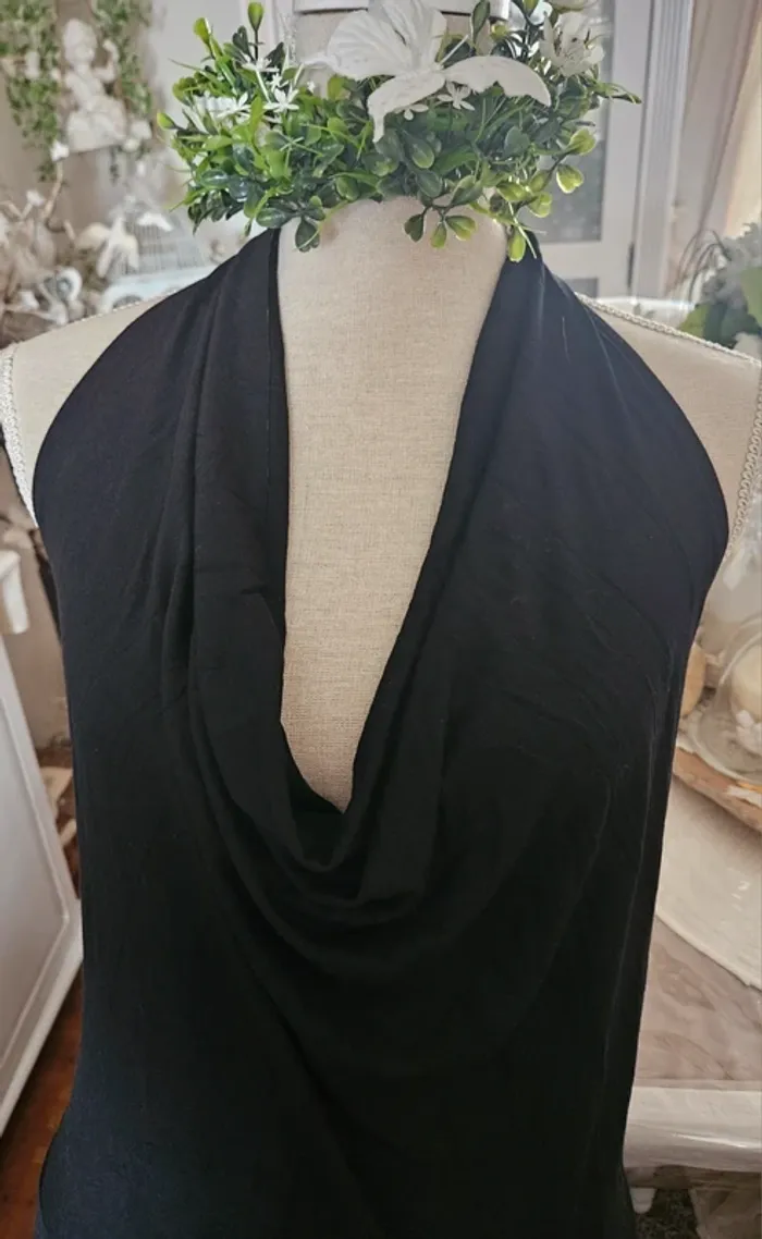 Robe longue noire dos nu Taille 38/40 Neuve
