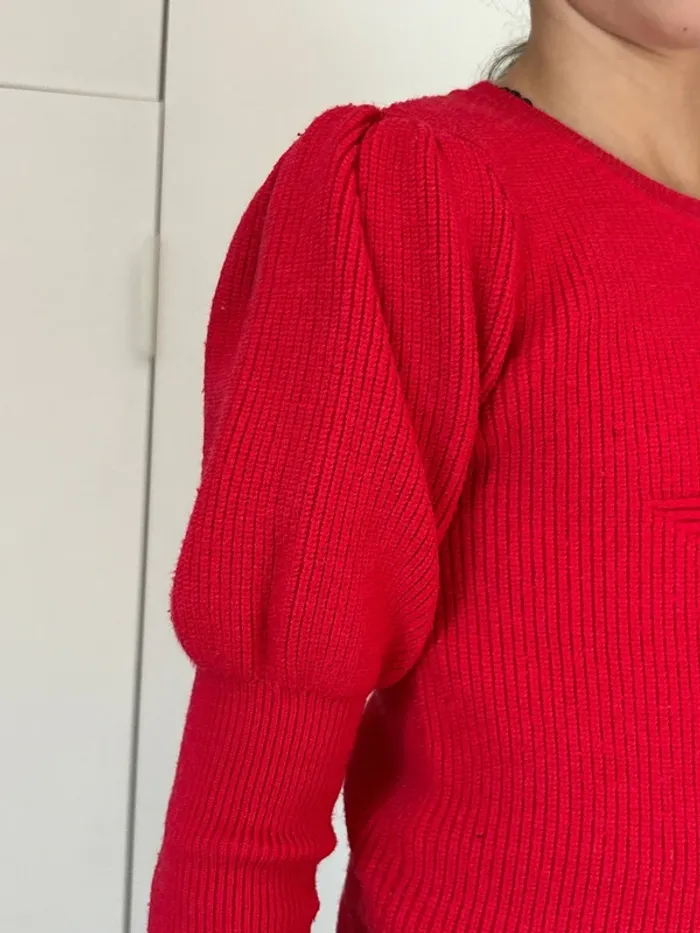 Pull rouge - photo numéro 3
