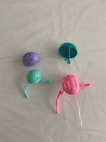 Lot d’accessoires Barbie – Casques vélo, roller & équitation (Mattel)
