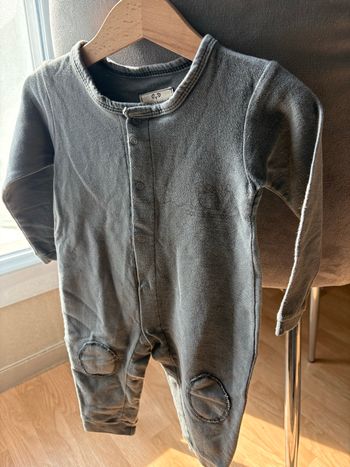 Body pyjama neuf 9-12 mois 