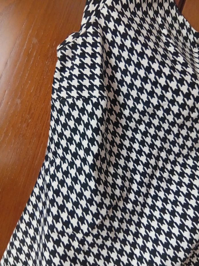 Robe courte droite Zara taille 36 - photo numéro 2