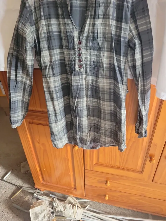 Jolie tunique taille M - photo numéro 2