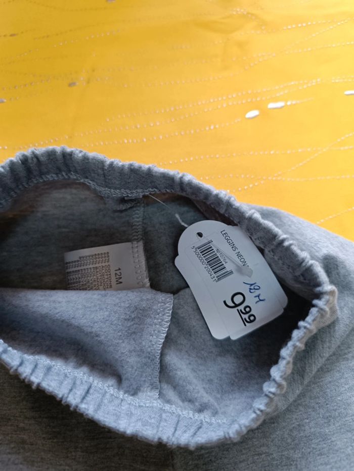 Legging bébé 12 mois Neuf - photo numéro 2