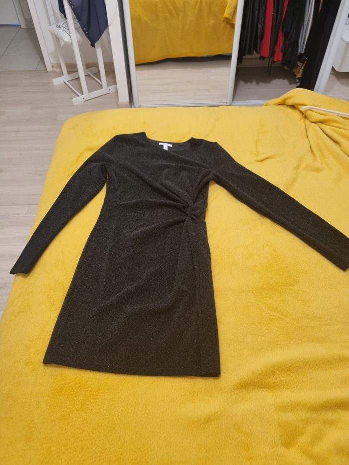 Robe parfaite état - photo numéro 3