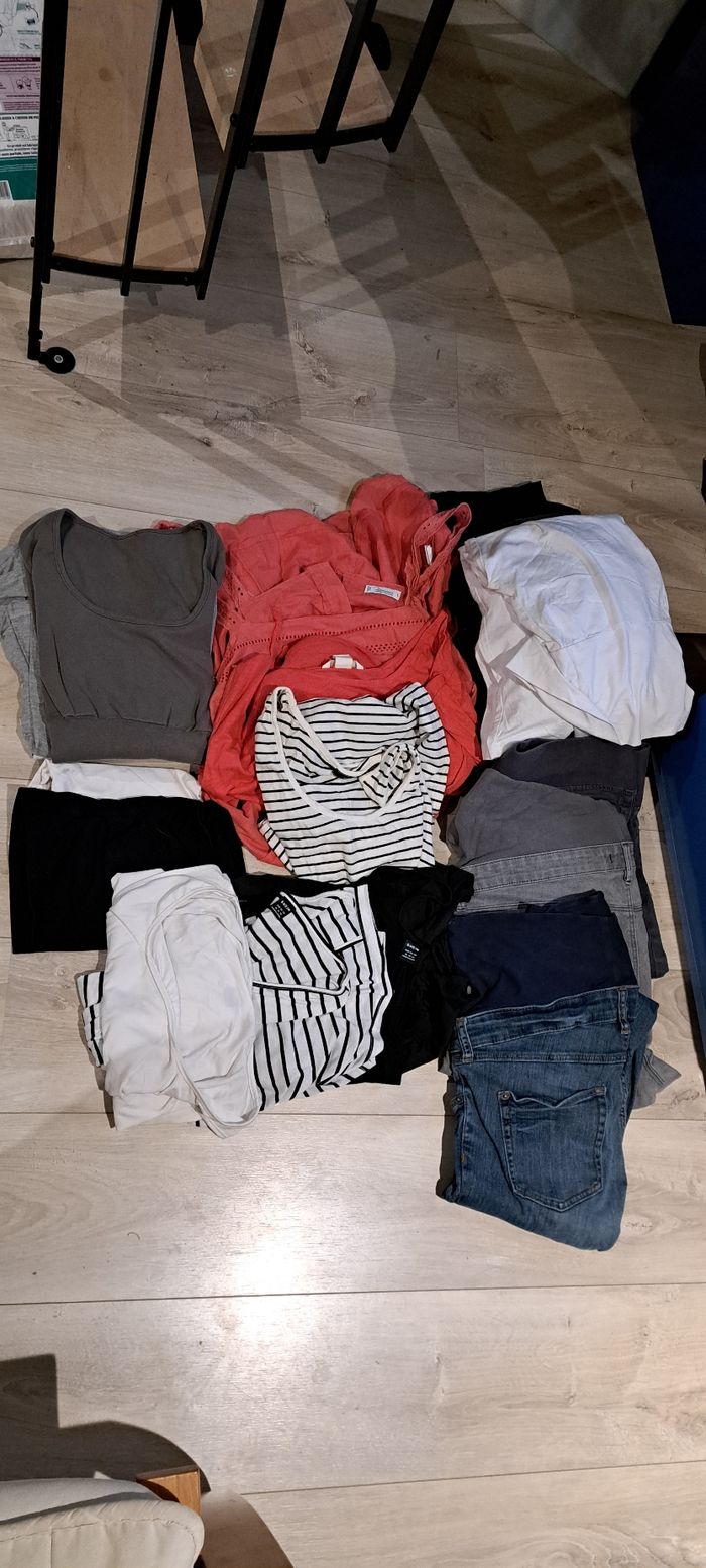 Gros lot vêtement maternité - photo numéro 2