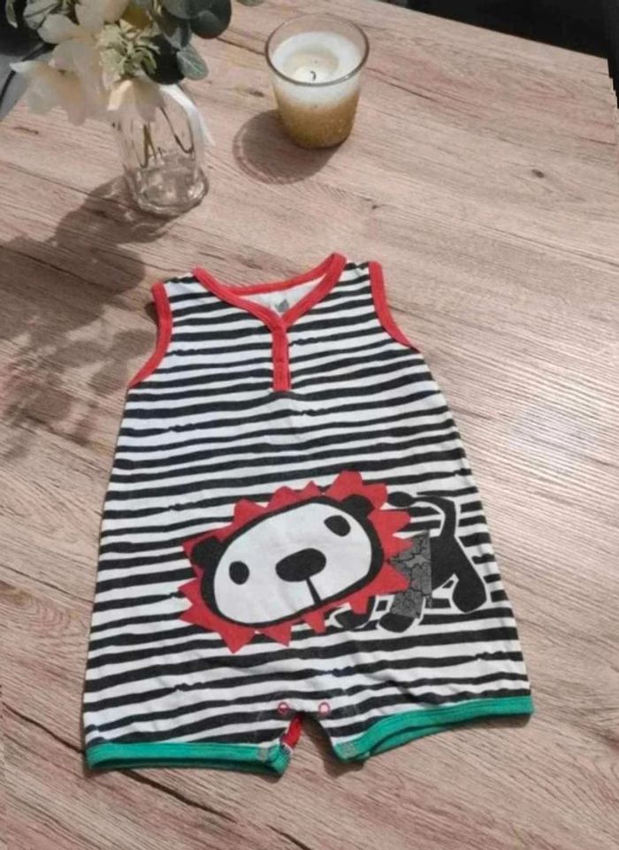 Barboteuse  12 mois  petit béguin