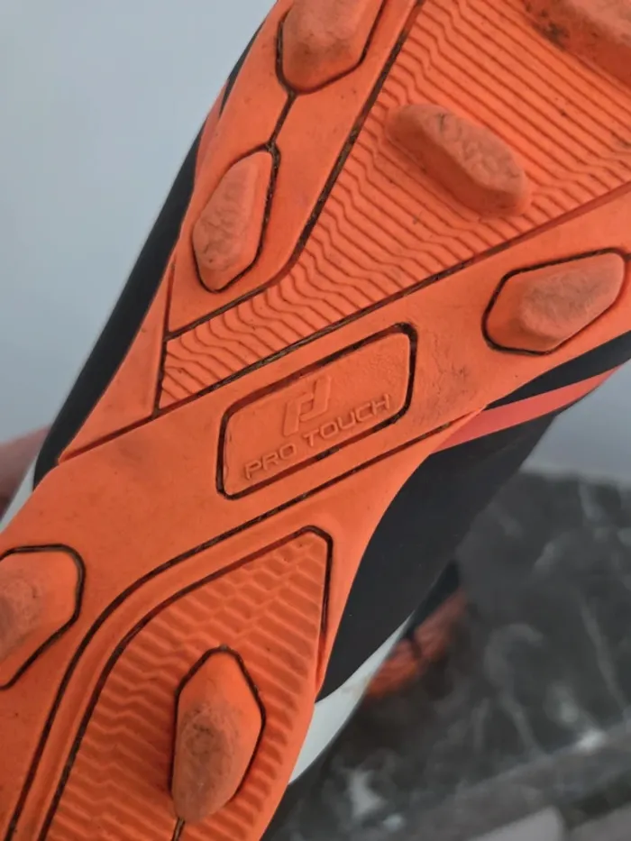 Chaussures de rugby ou foot à crampon pro touch taille 30 - photo numéro 6