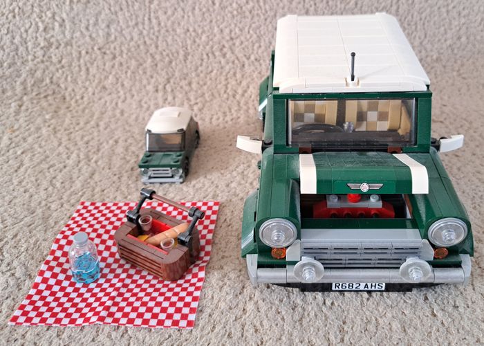 Lego Creator set 10242 Mini Cooper - photo numéro 3