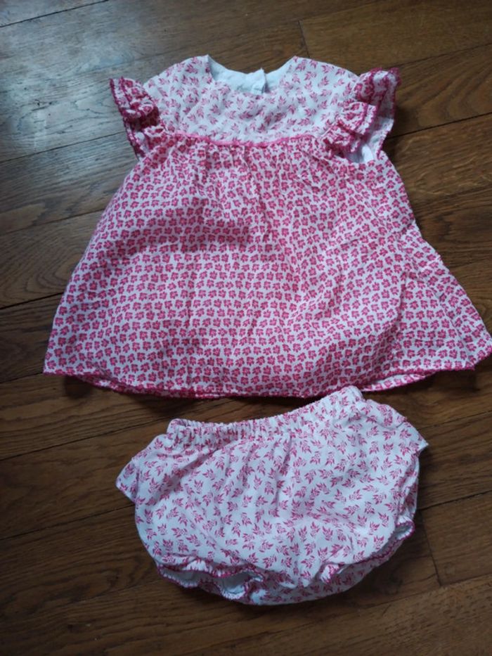 Robe avec cache couche 3 mois