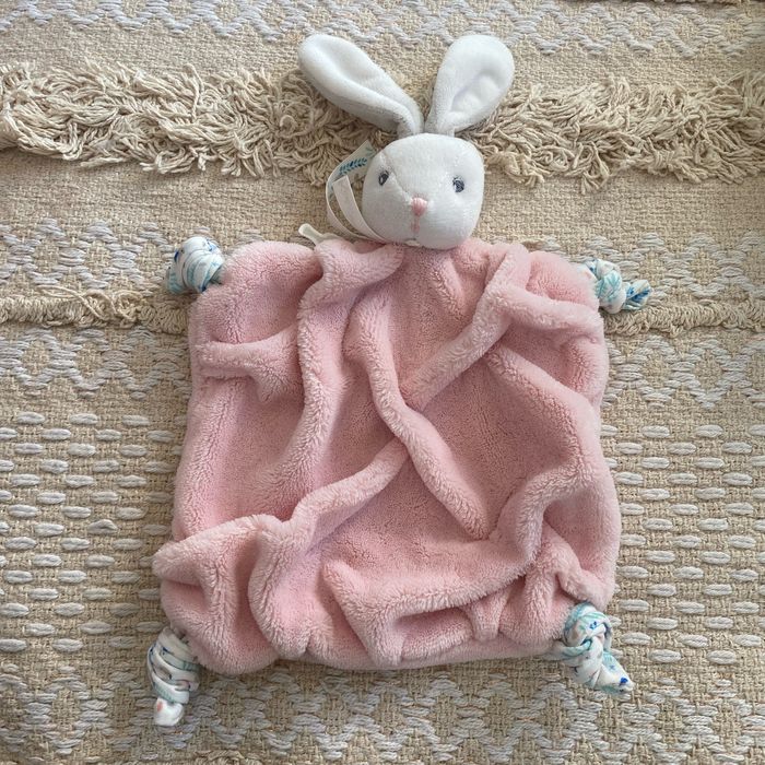 Doudou lapin plat kaloo rose collection plume