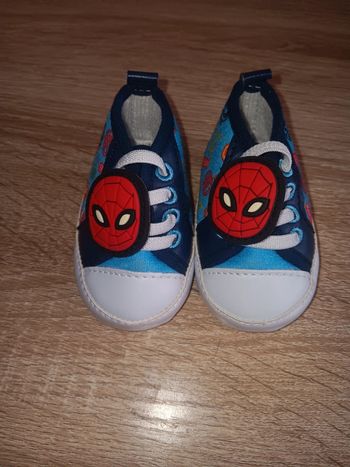 Chaussure spiderman 0/3 mois