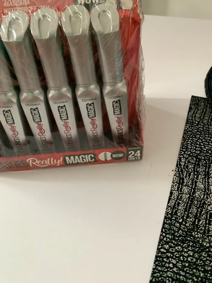 Boite de mascara - photo numéro 5