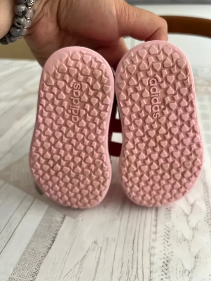 Adorables baskets roses bébé – Pratiques et confortables ! - photo numéro 5