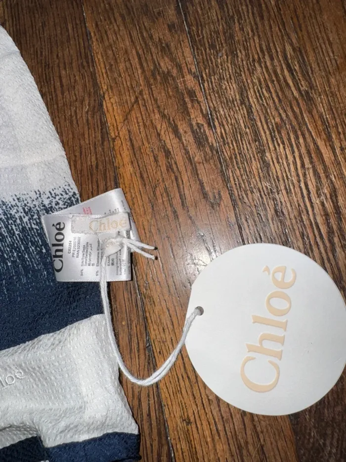 robe Chloe en soie 18 mois neuve, valeur 245 euros - photo numéro 2