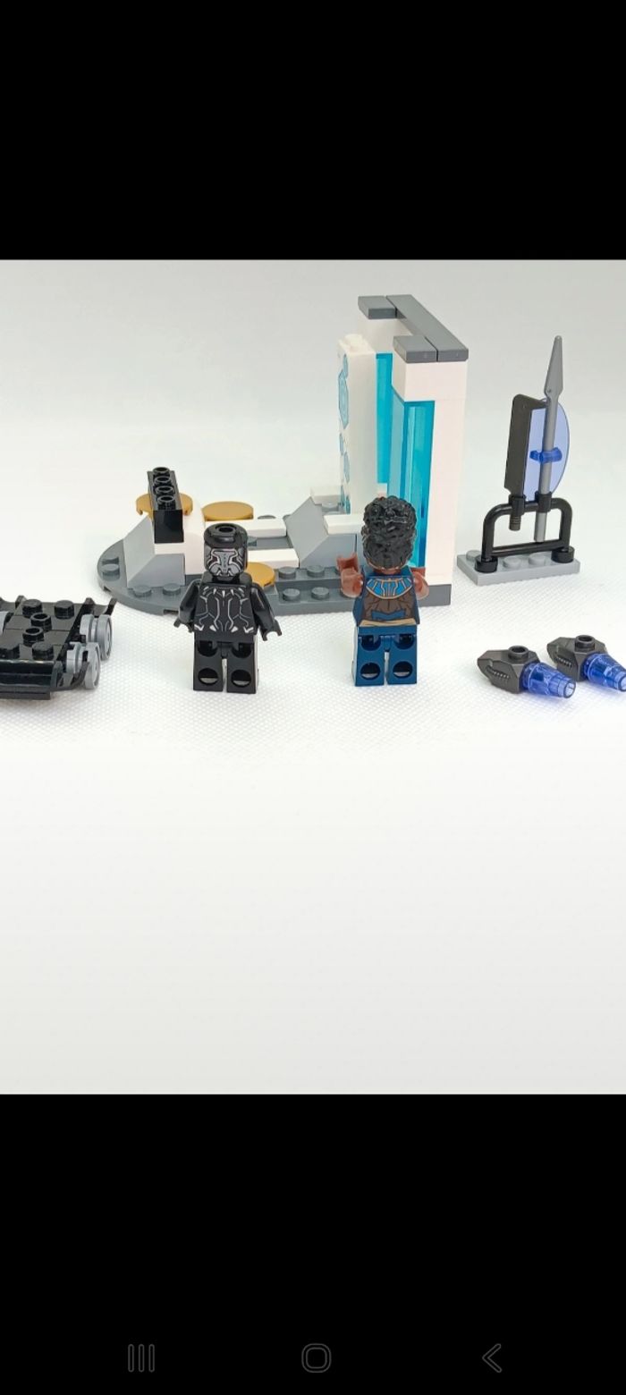 LEGO Marvel 76212 Black panther Le labo de Shuri 
Complet - photo numéro 5