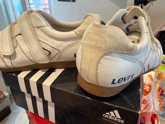 Tennis Levis