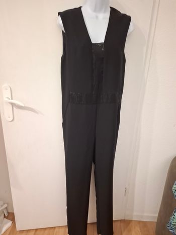 Combinaison cop copine taille 36 en très bon état