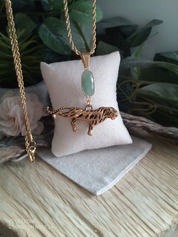 Collier long panthère et pierre d'aventurine naturelle sertie