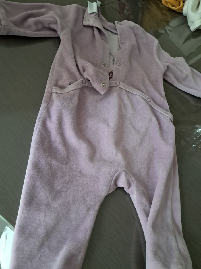 Grenouillère mauve papillon 🦋 - photo numéro 5