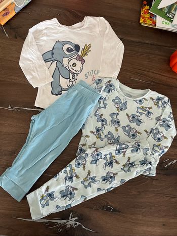 Lot 2 pyjamas Stitch