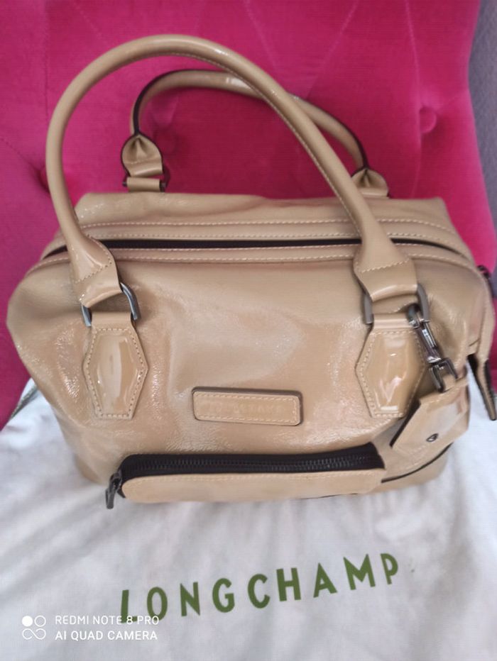 Joli sac Longchamp vernis beige - photo numéro 2