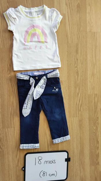 t-shirt blanc + pantalon marine taille 18 mois