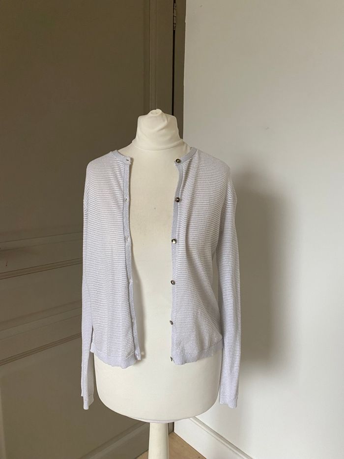 Veste légère blanche et grise avec de légères paillettes - photo numéro 2