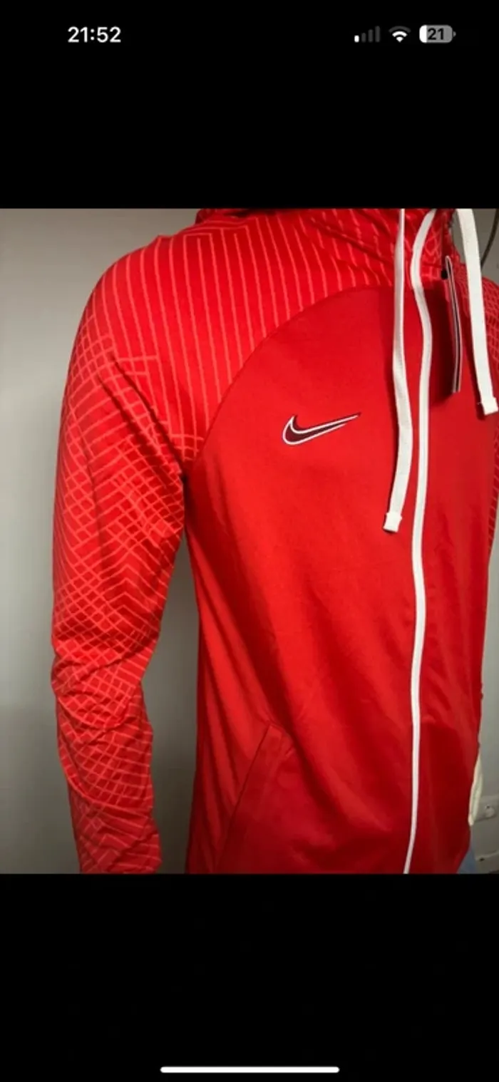 Sweat à capuche Nike rouge - Taille M - Neuf avec étiquette - photo numéro 6