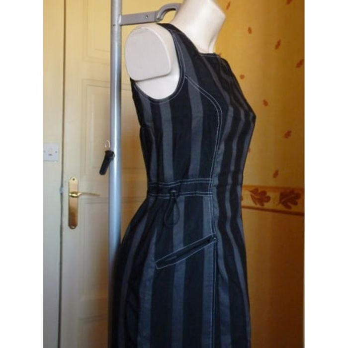 Robe longue Félino Taille 38 - photo numéro 5