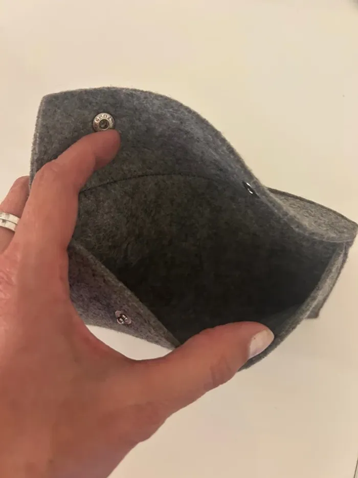 Louis pion étui à lunettes en feutrine gris - photo numéro 4