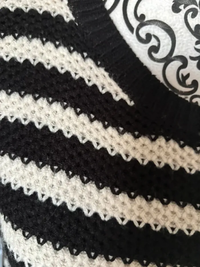 Pull en laine femme effet crochet taille S - photo numéro 3