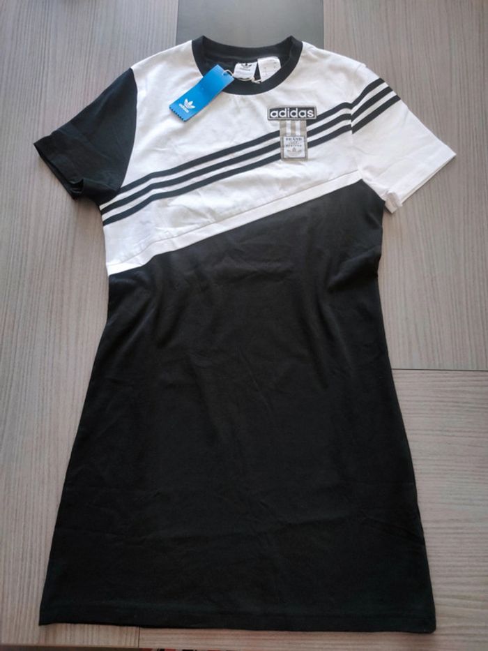 Robe Adidas