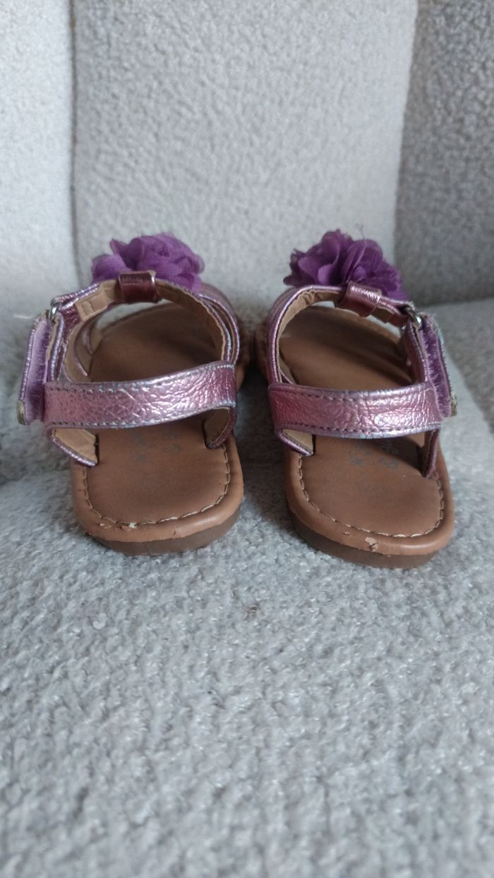 Sandales violette a fleur taille 22 Chaussea - photo numéro 4