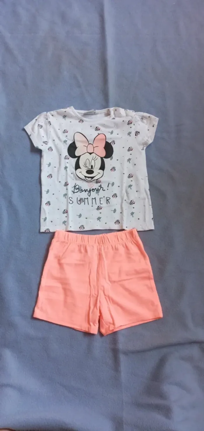 Pyjamas Disney Minnie taille 24 mois
