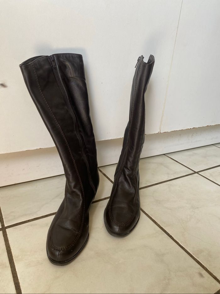 Bottes fourrées en cuir marron