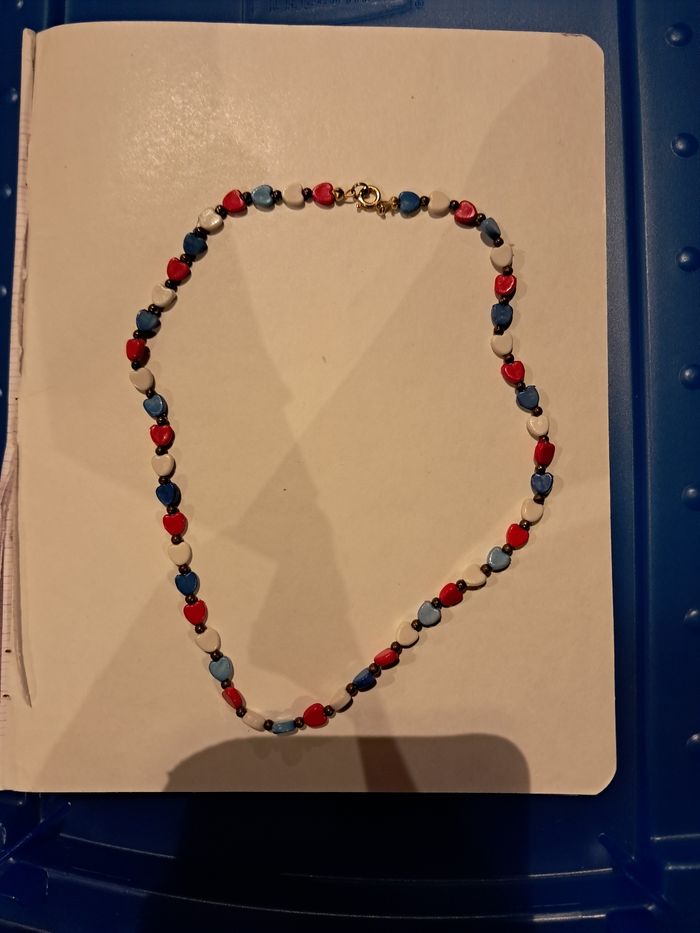 Collier cœur bleu blanc rouge