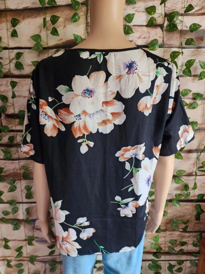 🌸T-shirt MC Floral fluide Shein Taille 40🌸 - photo numéro 4
