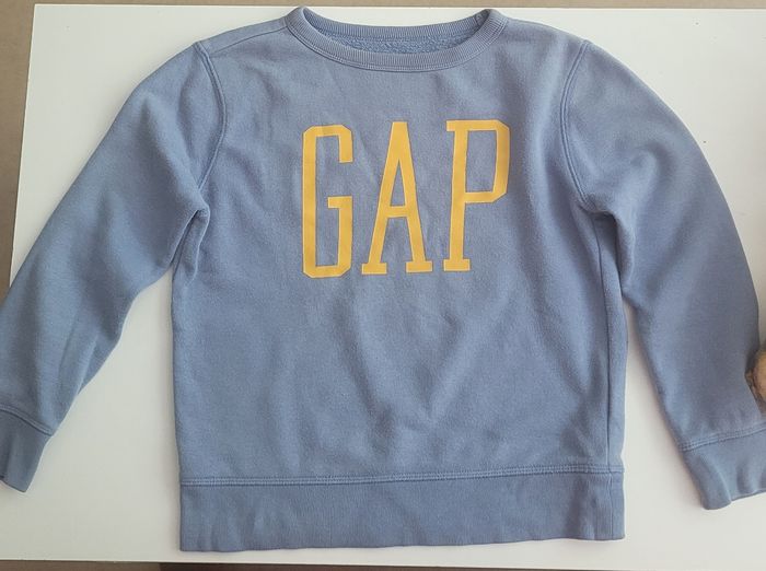 PULL GAP TAILLE S 6/7 ANS
